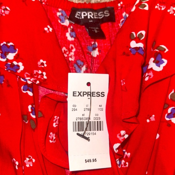 NWT- Women’s floral mini dress by Express - Picture 3 of 5